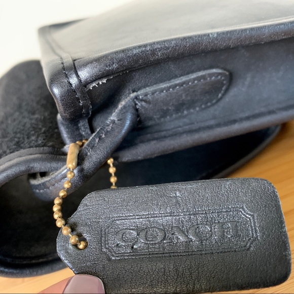 On Hold. Vintage Coach Crossbody - Picture 7 of 14